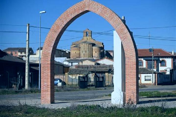 Ivy, 20 — Escort in Santervas de la Vega, Spain