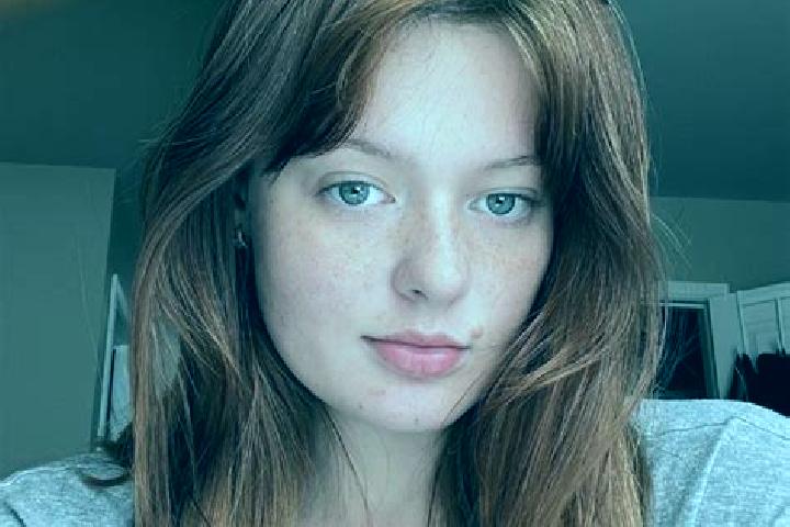 Ivy, 22, a auburn blue-eyed asian companion based in Tiruvottiyur. Offering Duos, 69, Travel Companion, Erotic Massage. Available for incall and outcall, day...