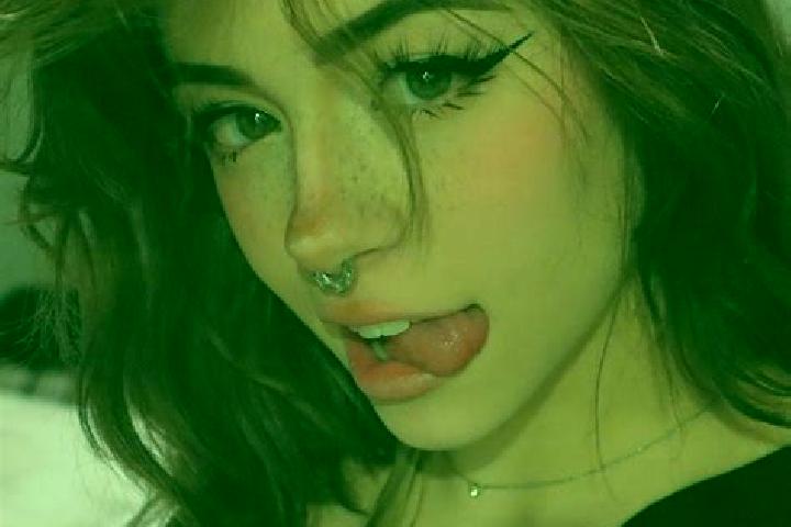 Ivy, 22, a red brown-eyed latina companion based in Margos. Offering OWO, A-Level, Party Girl. Available for incall and outcall, overnight bookings available.