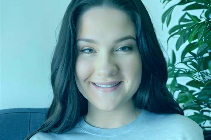 Ivy, 22 — Escort in Zebulon, United States