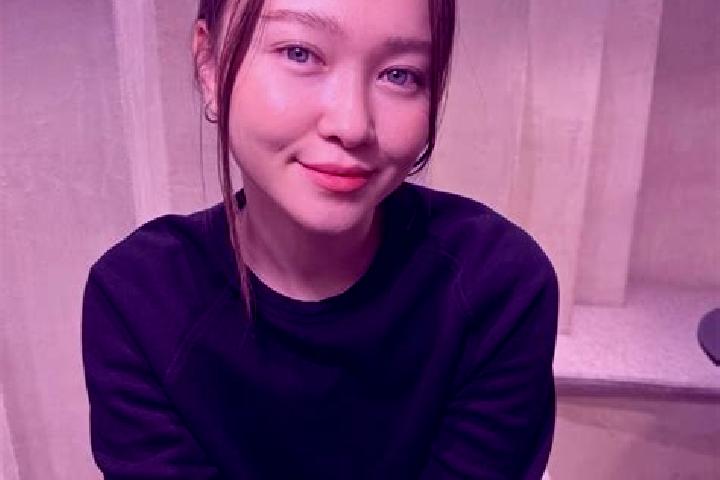 Ivy, 23, a chestnut blue-eyed asian companion based in Behamberg. Offering Couples, Party Girl, Massage, OWO, Erotic Massage. Available for incall and outcal...