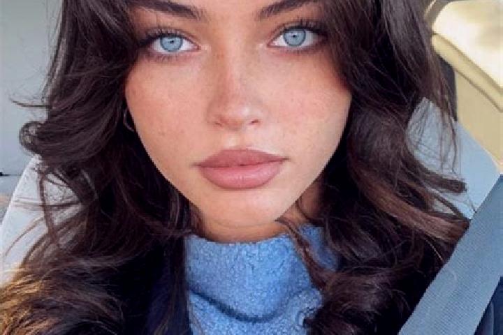 Ivy, 24, a brunette dark-eyed caucasian companion based in Santa Cruz el Grande. Offering Party Girl, Overnight, GFE, Couples, 69. Available for incall and o...