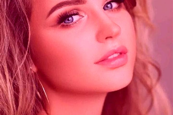 Ivy, 24, a dark blonde blue-eyed ebony companion based in Dalian. Offering Massage, Fetish, 69, Party Girl. Available for incall and outcall, day and evening...