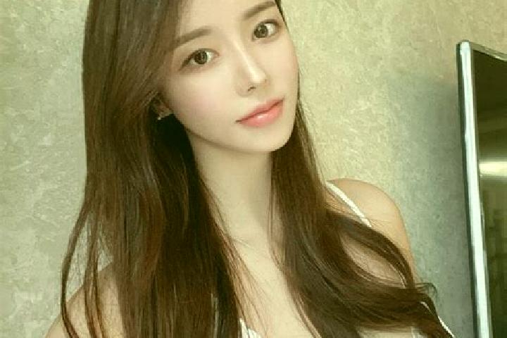 Ivy, 24 — Escort in Sangesi, China