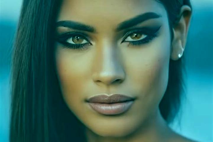 Ivy, 25, a chestnut amber-eyed latina companion based in Medrzechow. Offering Party Girl, Couples, Roleplay, Erotic Massage. Available for incall and outcall...