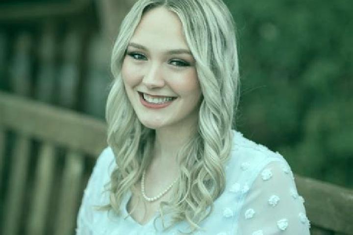 Ivy, 25 — Escort in Talmo, United States