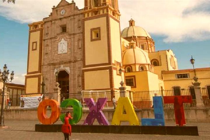 Ivy, 25 — Escort in Tlaxco (Santiago Tlaxco), Mexico