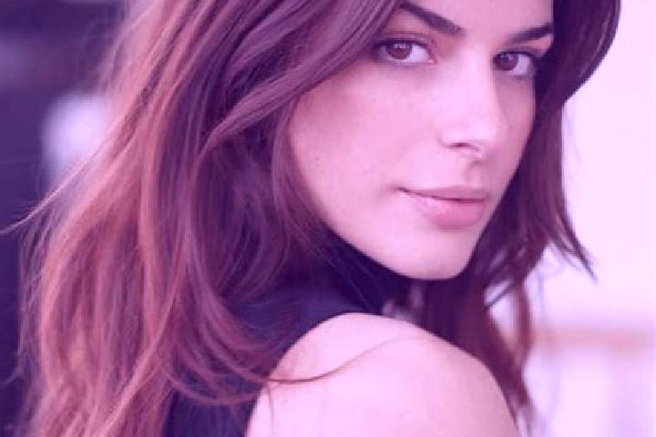 Ivy, 26, a auburn brown-eyed caribbean companion based in Papringan. Offering Massage, Roleplay, Duos. Available for incall and outcall, day and evening dates.