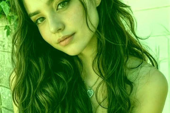 Ivy, 26, a auburn brown-eyed middle eastern companion based in Puerto de Martinez. Offering Roleplay, Striptease, A-Level, GFE. Available for incall and outc...