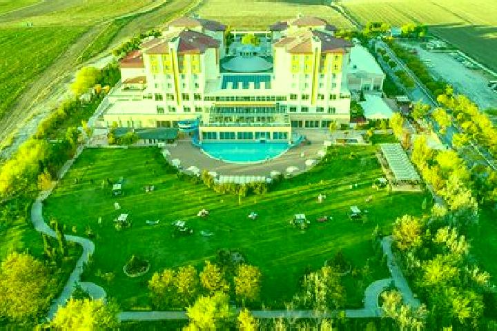 Ivy, 26 — Escort in Termal, Turkey