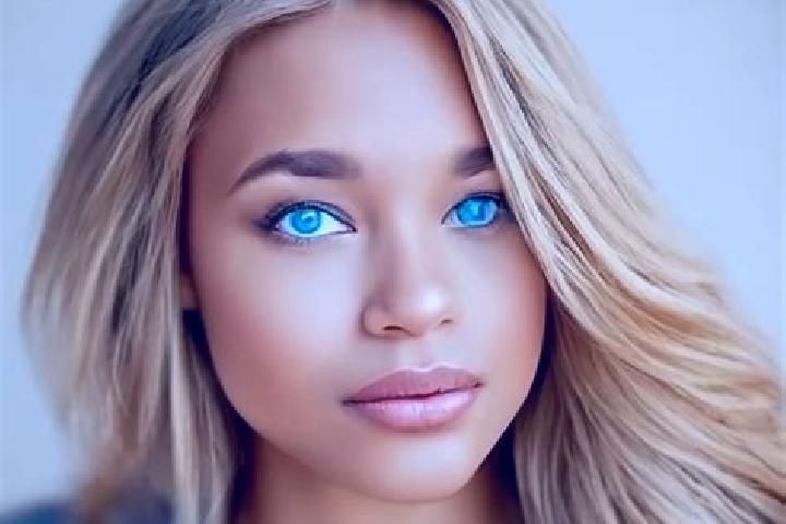 Ivy, 27, a dark blonde blue-eyed latina companion based in Shama Junction. Offering Roleplay, Party Girl, GFE. Available for incall and outcall, day and even...