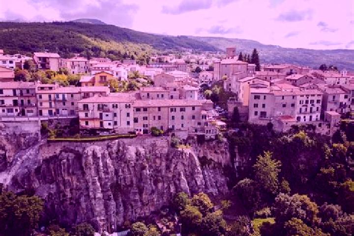 Ivy, 27 — Escort in Capo di Ponte, Italy