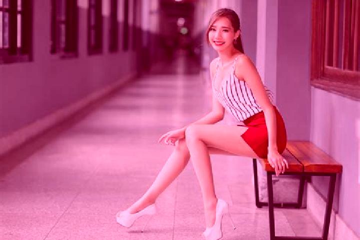 Ivy, 28, a blonde brown-eyed asian companion based in Clontarf. Offering BDSM, Dinner Date, Travel Companion. Available for incall and outcall, day and eveni...