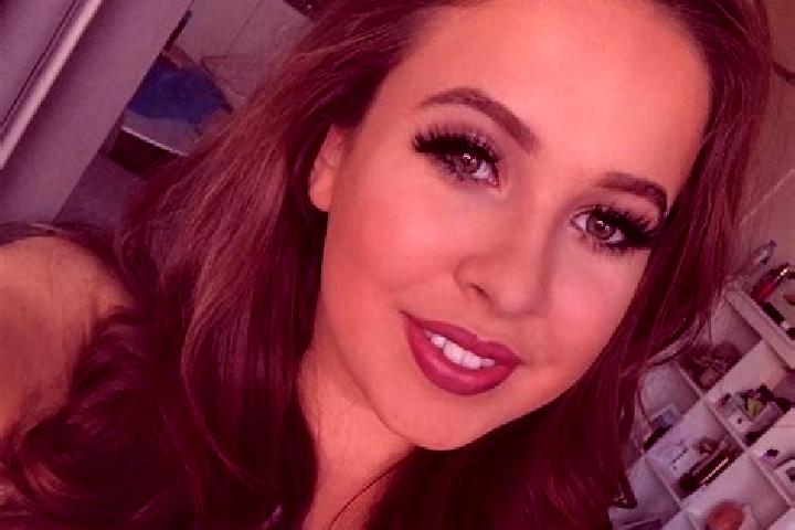 Ivy, 28, a blonde brown-eyed mixed companion based in Wooloowin. Offering Striptease, A-Level, 69, Duos, Travel Companion. Available for incall and outcall, ...