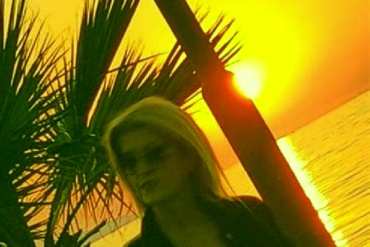 Ivy, 28 — Escort in Meral, France