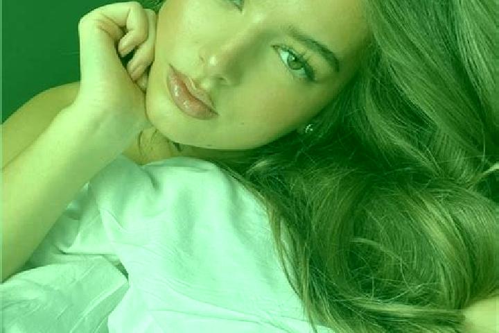 Ivy, 29, a chestnut grey-eyed latina companion based in Tanlay. Offering Tantra, Party Girl, Erotic Massage, Travel Companion. Available for incall and outca...