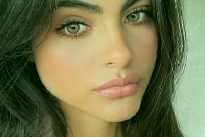 Ivy, 30, a brunette green-eyed latina companion based in KfarMasaryk. Offering Roleplay, Massage, OWO. Available for incall and outcall, day and evening dates.
