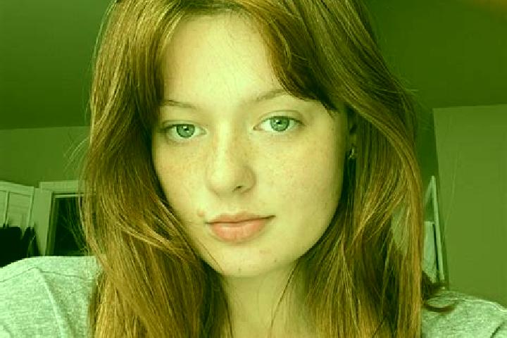 Ivy, 31, a auburn blue-eyed mixed companion based in La Tour. Offering Overnight, Couples, A-Level, Girlfriend Experience, Erotic Massage. Available for inca...