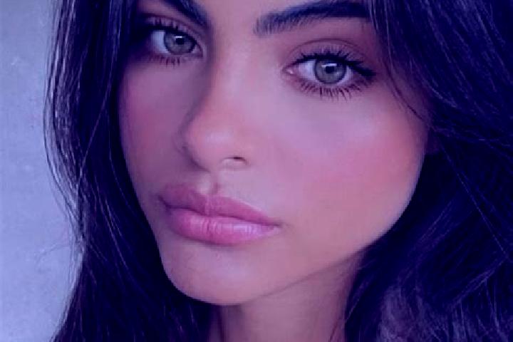 Ivy, 31, a dark blonde hazel-eyed latina companion based in Barroca Grande. Offering Domination, Party Girl, GFE. Available for incall and outcall, overnight...