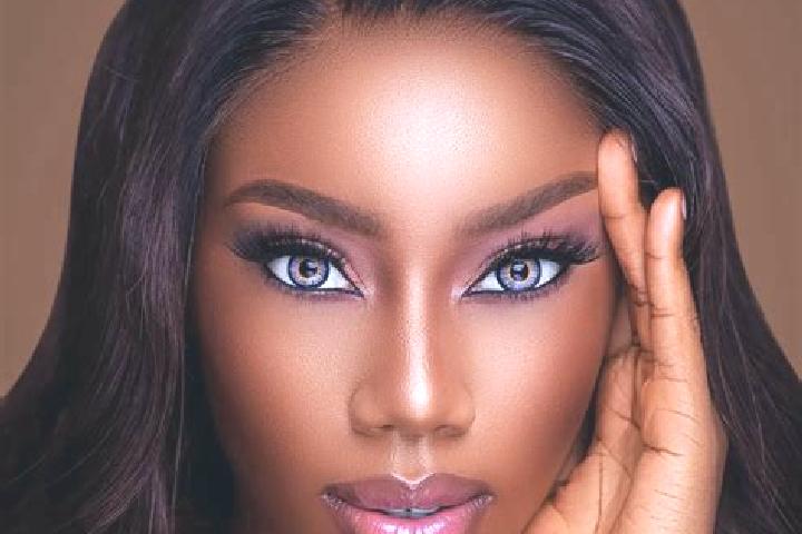 Ivy, 32, a red blue-eyed ebony companion based in Arifiye. Offering Fetish, CIM, Roleplay, OWO. Available for incall and outcall, overnight bookings available.