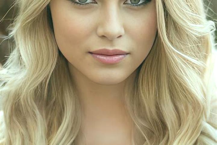 Ivy, 33, a blonde amber-eyed mediterranean companion based in Hellum. Offering Deep French Kissing, A-Level, Tantra, Party Girl. Available for incall and out...