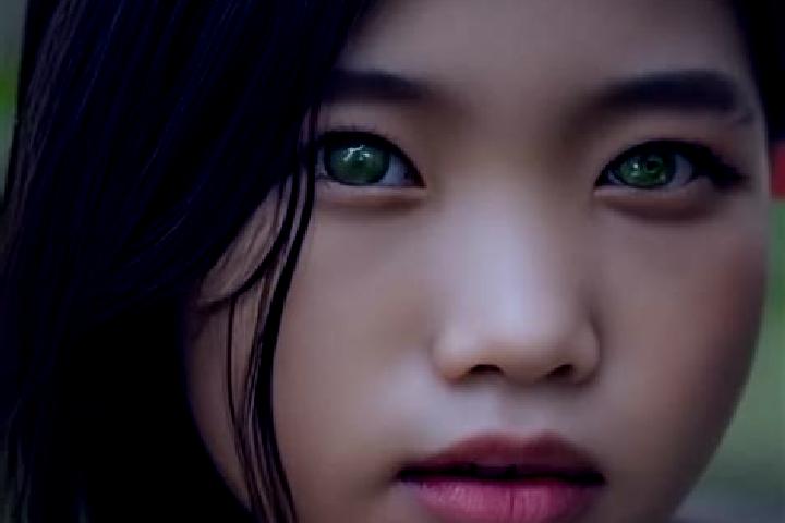 Ivy, 33, a brunette green-eyed asian companion based in Ayas. Offering Roleplay, GFE, BDSM. Available for incall and outcall, day and evening dates.