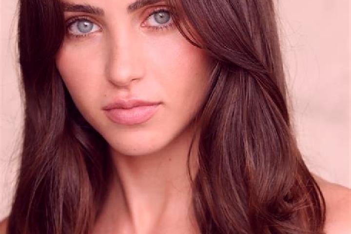 Ivy, 33, a brunette hazel-eyed mixed companion based in Hampton. Offering Roleplay, Striptease, 69, GFE. Available for incall and outcall, overnight bookings...