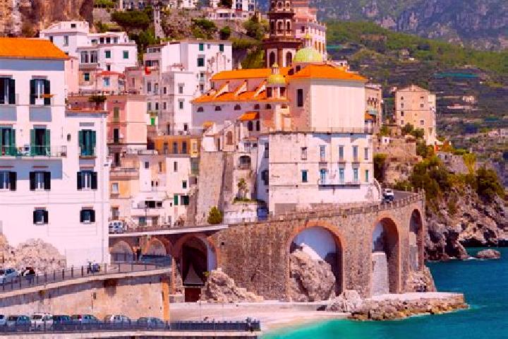 Ivy, 33 — Escort in Albonese, Italy