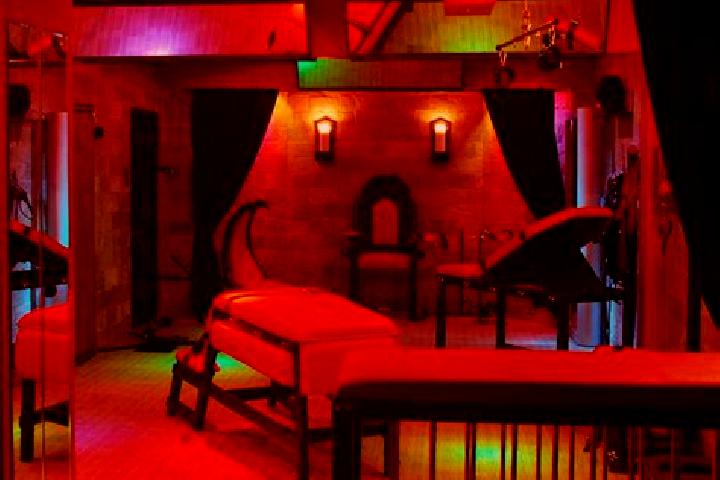 Ivy, 34, a red dark-eyed mixed companion based in Cubzac-les-Ponts. Offering Prostate Massage, Deep French Kissing, BDSM, Dinner Date, Overnight. Available f...
