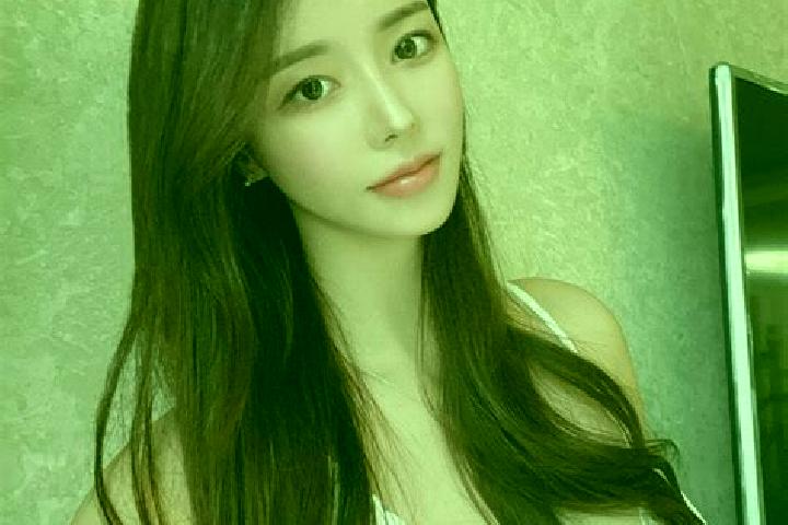 Ivy, 35 — Escort in Lasehao, Indonesia