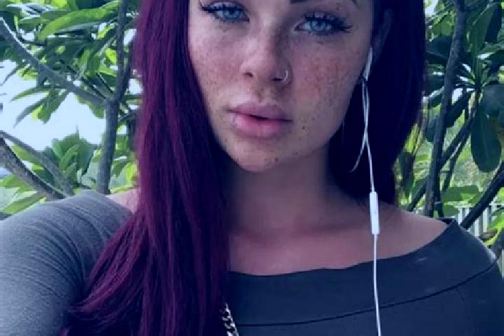 Ivy, 36, a red green-eyed latina companion based in Krajan Karangwage. Offering Tantra, Party Girl, Duos. Available for incall and outcall, day and evening d...
