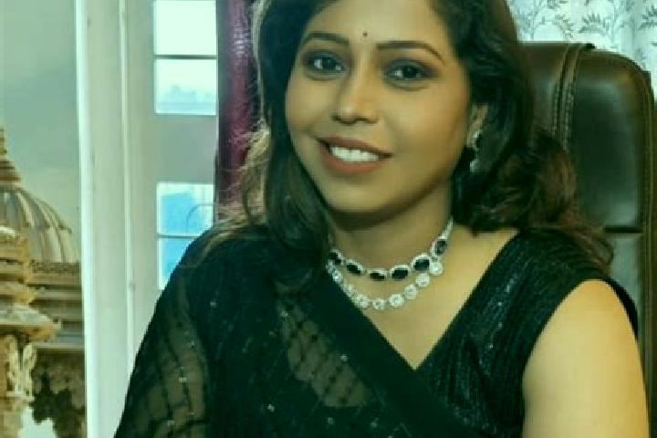 Ivy, 36 — Escort in Punasa, India
