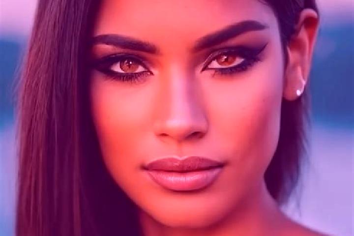 Ivy, 37, a chestnut hazel-eyed latina companion based in Dahlenburg. Offering OWO, 69, Fetish, Girlfriend Experience. Available for incall and outcall, day a...