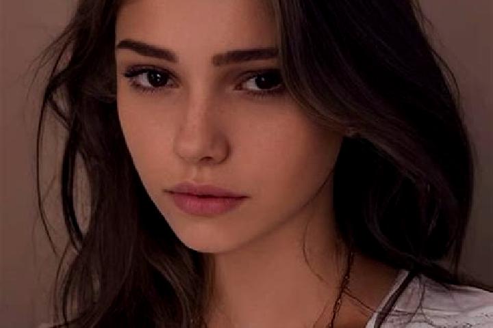 Ivy, 38, a chestnut dark-eyed slavic companion based in Monforte San Giorgio. Offering Massage, BDSM, Overnight. Available for incall and outcall, day and ev...
