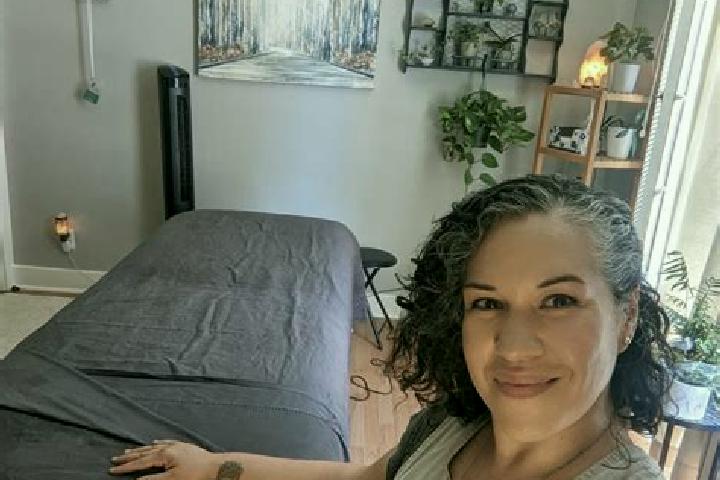 Ivy, 39, a black grey-eyed mixed companion based in Szepietowo. Offering Erotic Massage, Couples, Overnight. Available for incall and outcall, overnight book...