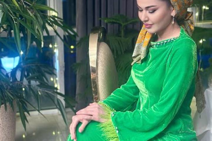 Ivy, 39 — Escort in Ayjan, Iran