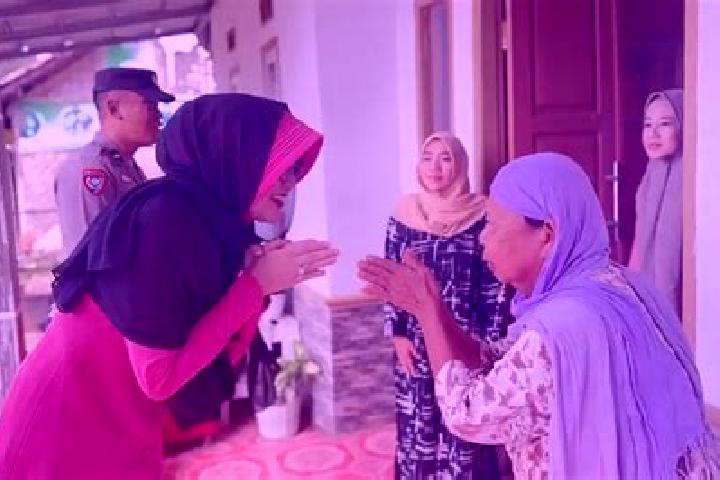 Ivy, 39 — Escort in Cipondok, Indonesia
