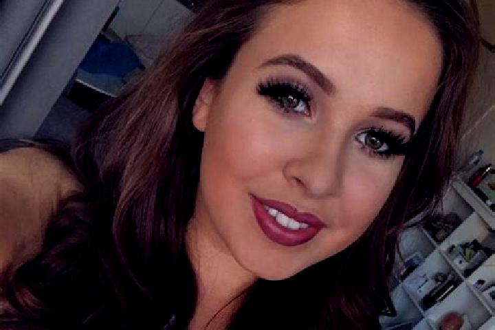Jade, 20, a auburn amber-eyed european companion based in Selakro. Offering Duos, Party Girl. Available for incall and outcall, overnight bookings available.