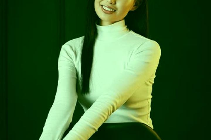 Jade, 20 — Escort in Handgai, China