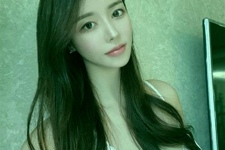 Jade, 20 — Escort in Sugahama, Japan
