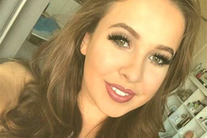 Jade, 21, a auburn brown-eyed mediterranean companion based in Dagestanskiye Ogni. Offering BDSM, Party Girl, Roleplay. Available for incall and outcall, day...