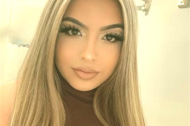 Jade, 21, a blonde dark-eyed latina companion based in Bukit Merah Estate. Offering Overnight, 69, Roleplay, Couples. Available for incall and outcall, overn...