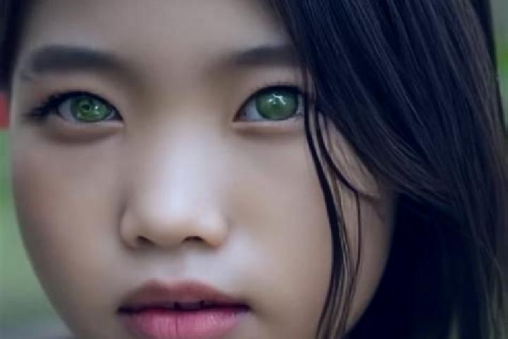 Jade, 21, a brunette green-eyed asian companion based in Menglang. Offering Overnight, CIM, Massage, Erotic Massage. Available for incall and outcall, day an...