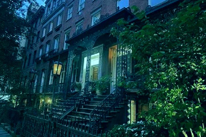 Jade, 21, a chestnut dark-eyed ebony companion based in Gramercy Park. Offering Erotic Massage, Girlfriend Experience, Roleplay, BDSM. Available for incall a...