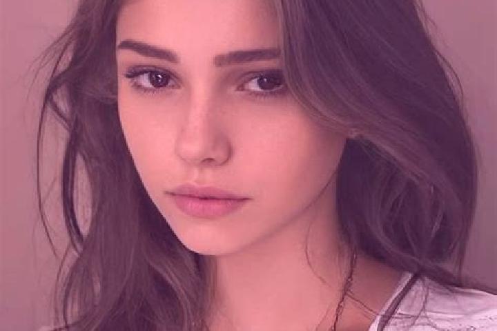 Jade, 21, a chestnut hazel-eyed slavic companion based in Zishui. Offering Tantra, Dinner Date, Deep French Kissing, CIM. Available for incall and outcall, d...
