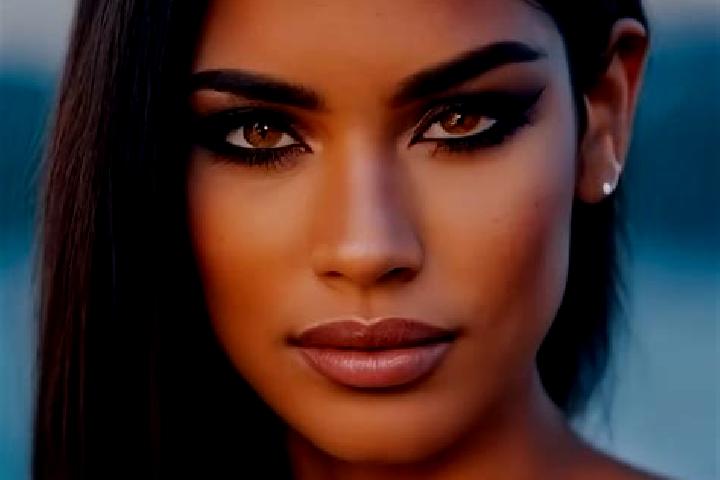 Jade, 21, a red grey-eyed latina companion based in Jaerve. Offering Travel Companion, Massage, BDSM. Available for incall and outcall, day and evening dates.