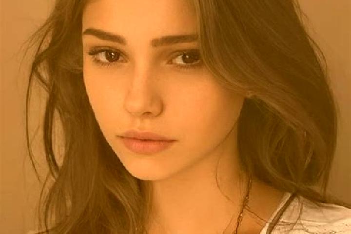 Jade, 21, a red hazel-eyed slavic companion based in Nguluhan. Offering Domination, Girlfriend Experience, GFE, Striptease, Dinner Date. Available for incall...