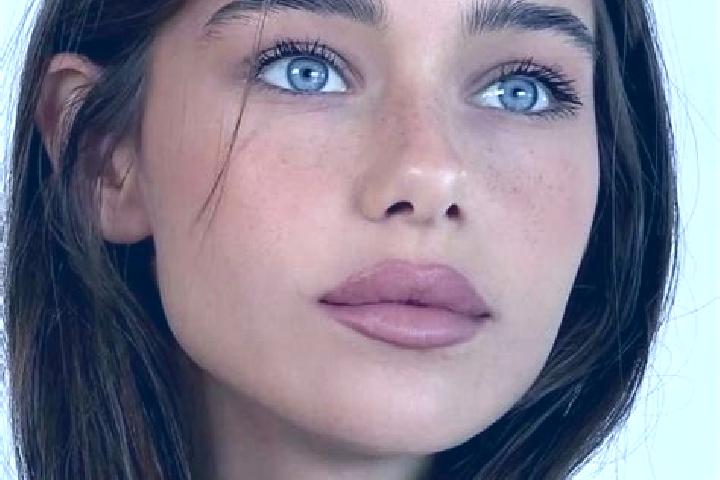 Jade, 22, a brunette brown-eyed indian companion based in Perkata. Offering Massage, Overnight, Girlfriend Experience, Deep French Kissing, BDSM. Available f...