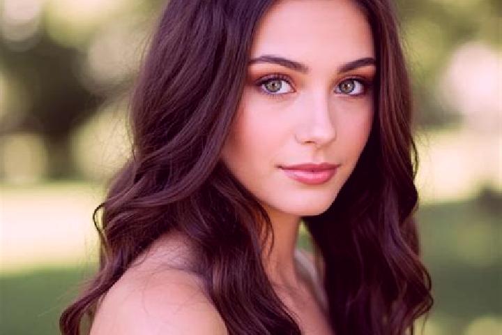 Jade, 23, a brunette hazel-eyed caucasian companion based in Hoshcha. Offering A-Level, Duos. Available for incall and outcall, overnight bookings available.