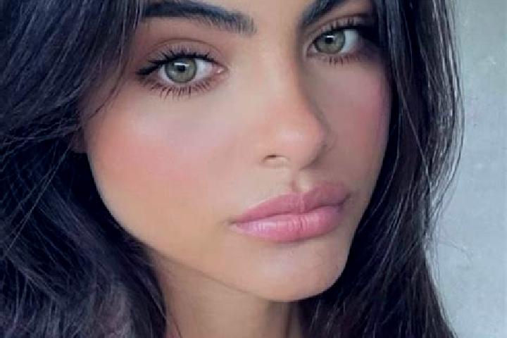 Jade, 23, a chestnut dark-eyed indian companion based in Olin. Offering Overnight, Fetish, OWO. Available for incall and outcall, day and evening dates.